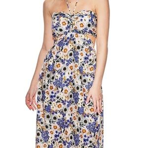 Almost Famous ruched halter cutout floral maxi dress 💐